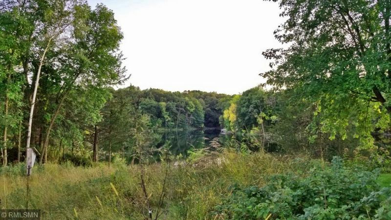 20275 Manor Rd, Minnetonka, MN 55331
