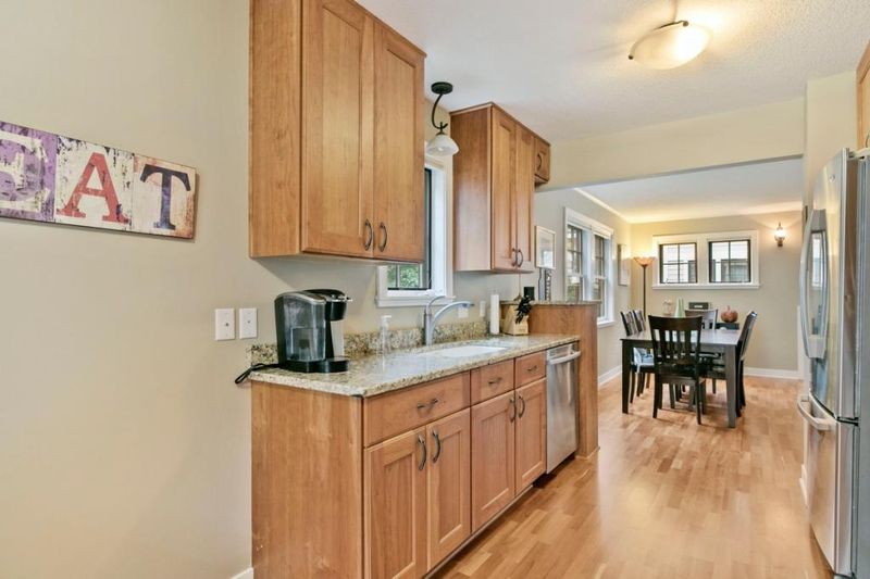 810 Main St NE, Minneapolis, MN 55413