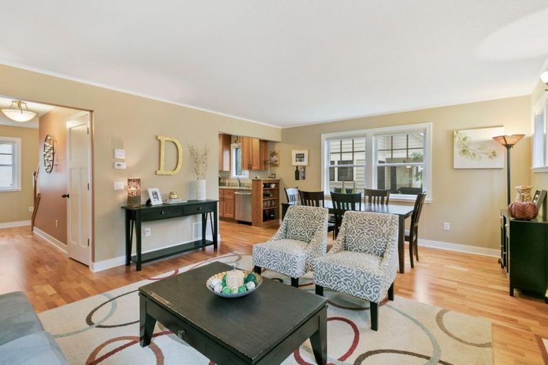 810 Main St NE, Minneapolis, MN 55413