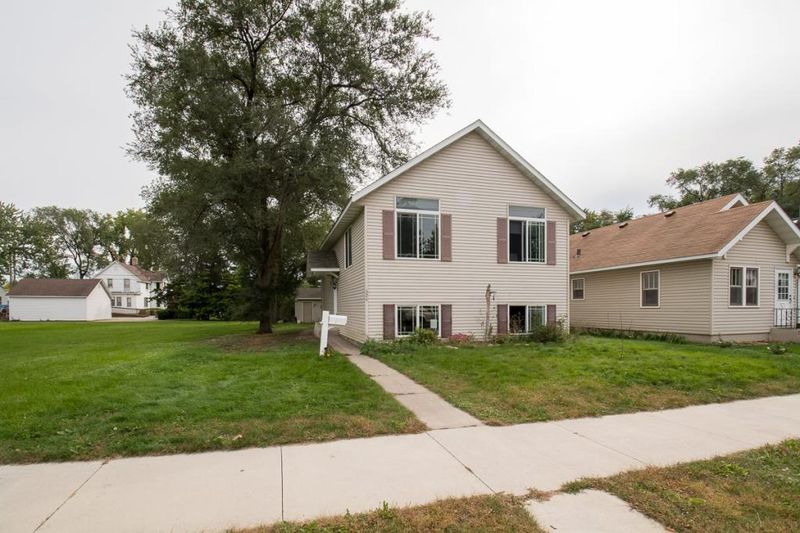 326 19th Ave N, Saint Cloud, MN 56303
