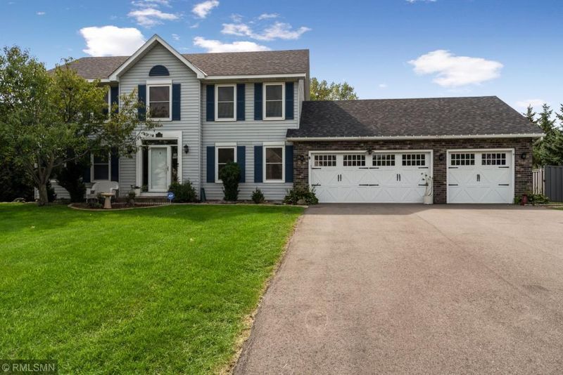 2500 Queensport Rd, Woodbury, MN 55125