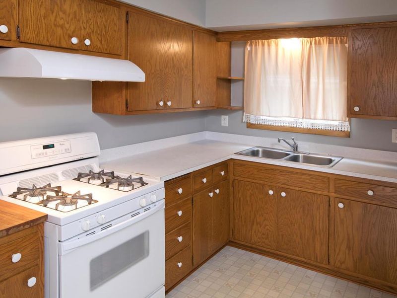 3404 Lee Ave N, Crystal, MN 55422