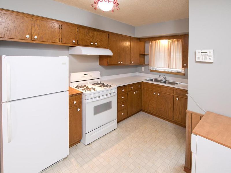 3404 Lee Ave N, Crystal, MN 55422
