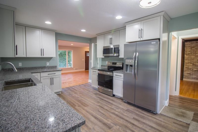8480 Groveland Rd, Mounds View, MN 55112