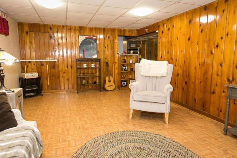 1848 Pascal St, Falcon Heights, MN 55113