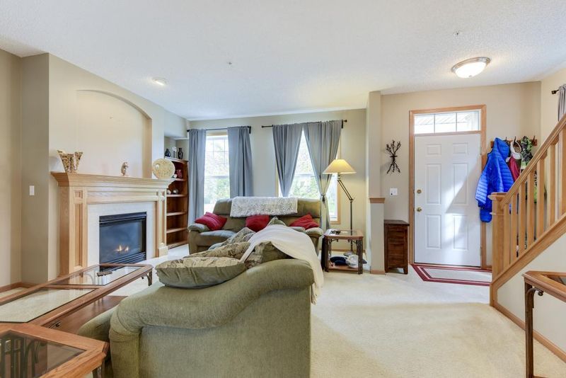 2086 Wellens St, Chaska, MN 55318