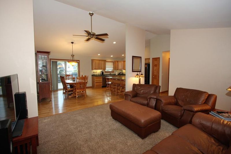 2634 Diane Ln, Eau Claire, WI 54703