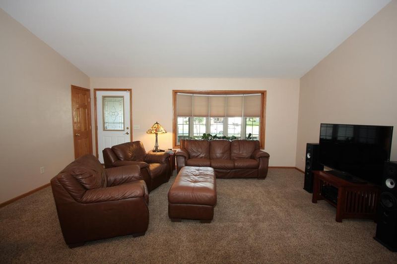 2634 Diane Ln, Eau Claire, WI 54703