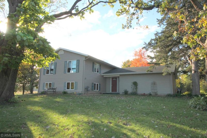 7150 Highway 19 Blvd, Cannon Falls, MN 55009