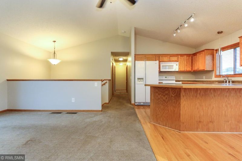 521 12th Ave NE, Lonsdale, MN 55046
