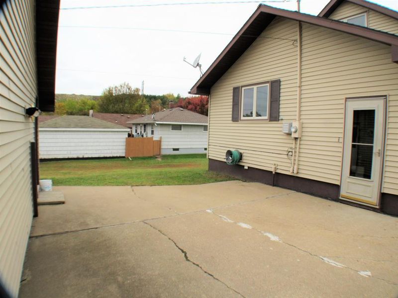 208 Cleveland St, Eveleth, MN 55734