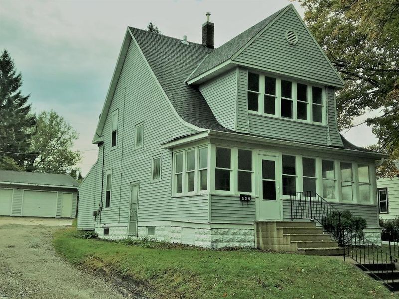 447 Fairview St, Owatonna, MN 55060
