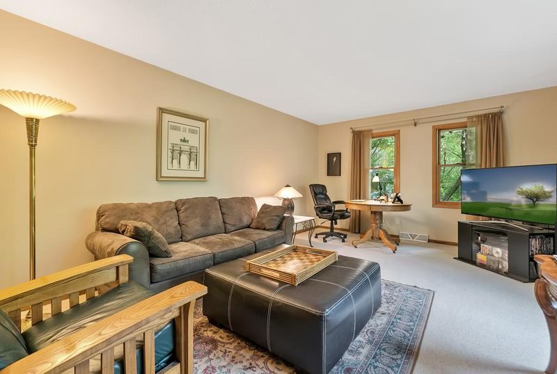 5628 Hathaway Ln, Minnetonka, MN 55345