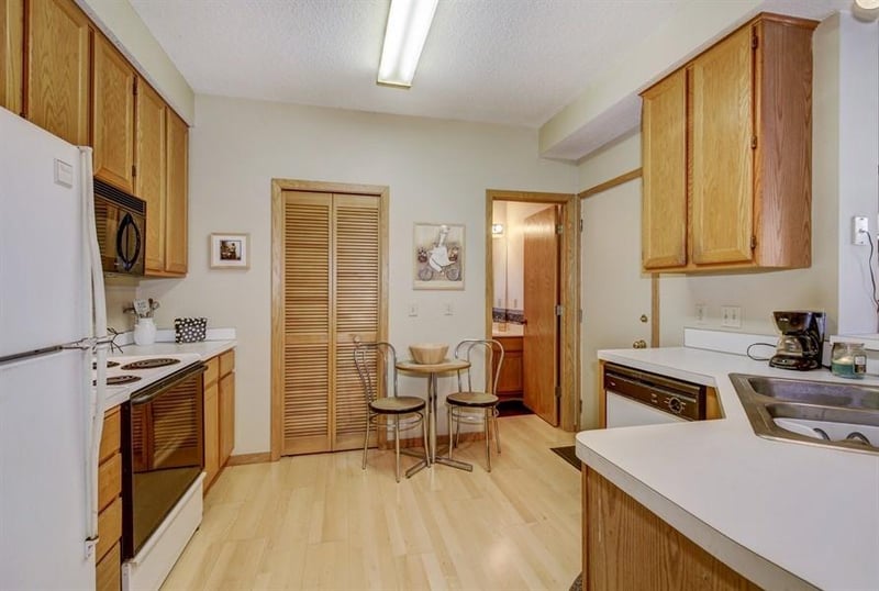 15349 Greenhaven Ln #108, Burnsville, MN 55306
