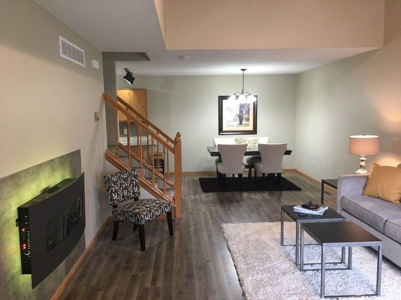 7875 Hemingway Ave S, Cottage Grove, MN 55016