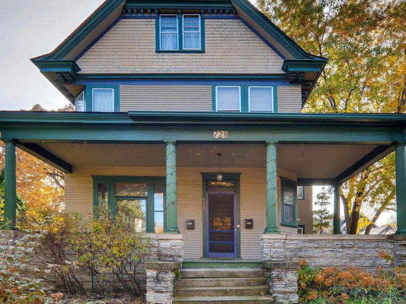 728 Osceola Ave, Saint Paul, MN 55105