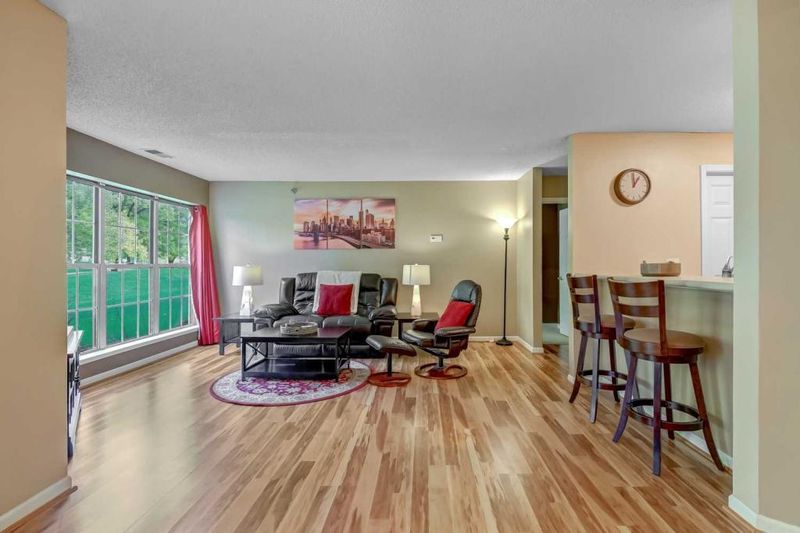 6165 Chasewood Pw #1, Minnetonka, MN 55343