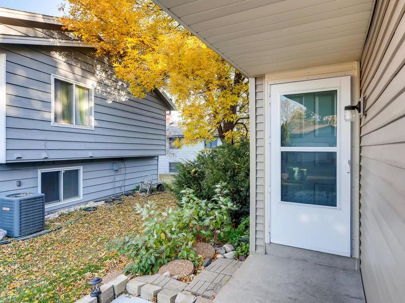 4454 Cinnamon Ridge Trl, Eagan, MN 55122