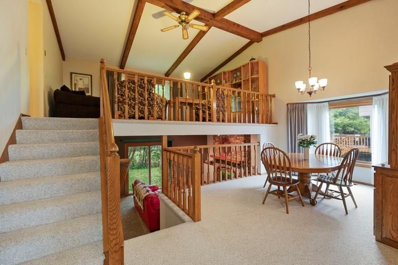 3657 Pinecrest Ct, Eagan, MN 55123