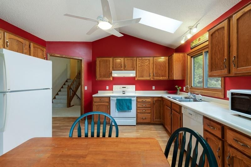 3657 Pinecrest Ct, Eagan, MN 55123