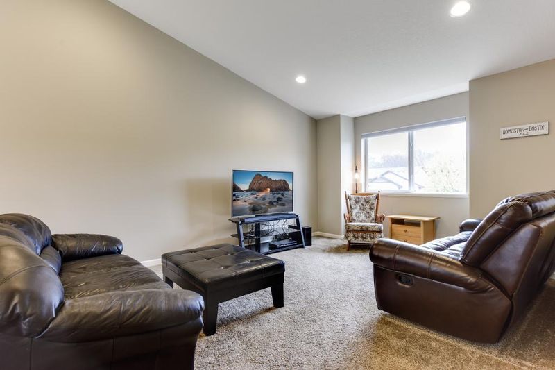 720 Black Forest Rd, New Germany, MN 55367