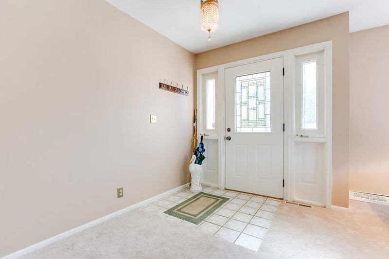 555 Summit Ave #1, Saint Paul, MN 55105