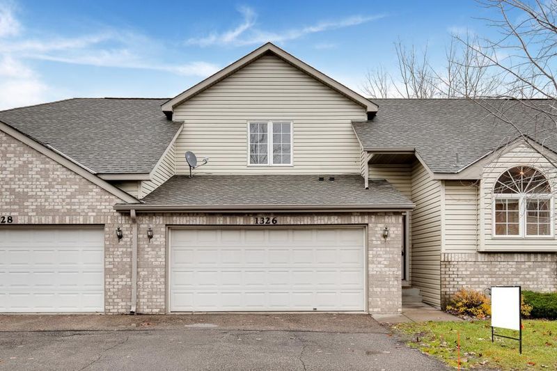1326 Mcandrews Rd E #42, Burnsville, MN 55337