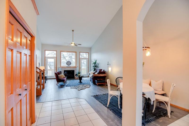 1326 Mcandrews Rd E #42, Burnsville, MN 55337