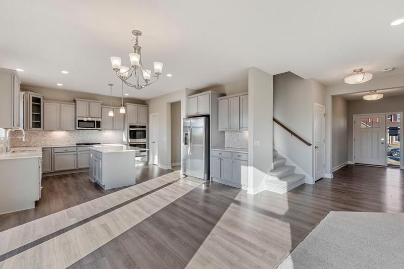 9255 67th St S, Cottage Grove, MN 55016