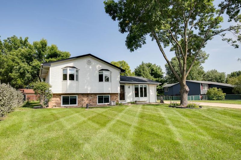 7524 111th Ave N, Champlin, MN 55316