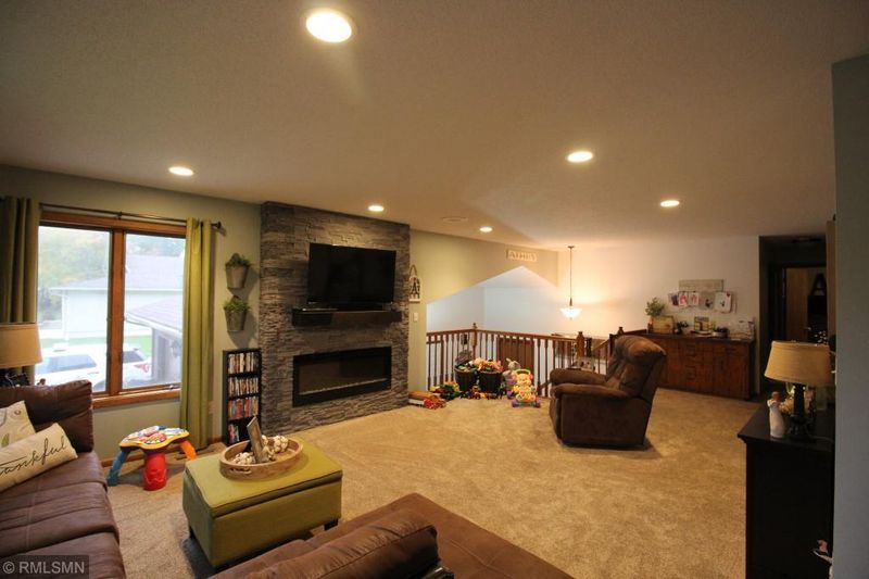 404 3rd St E, Herman, MN 56248