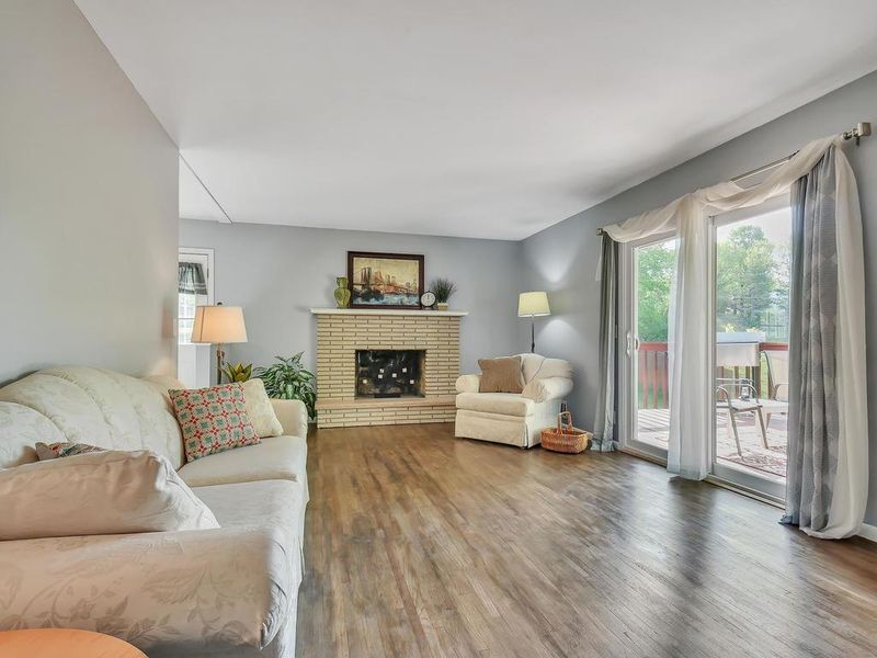 15801 S Lund Rd, Eden Prairie, MN 55346