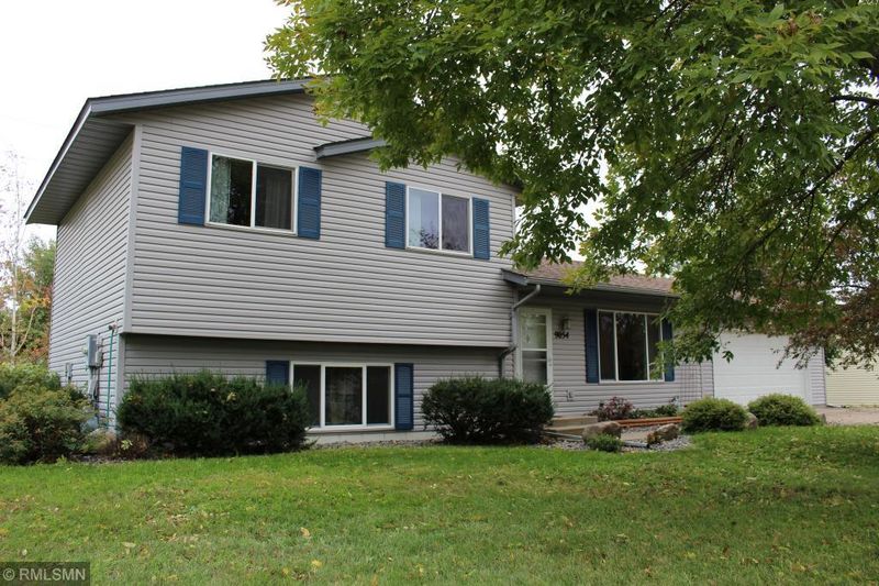 9054 Oriole Ln, Monticello, MN 55362