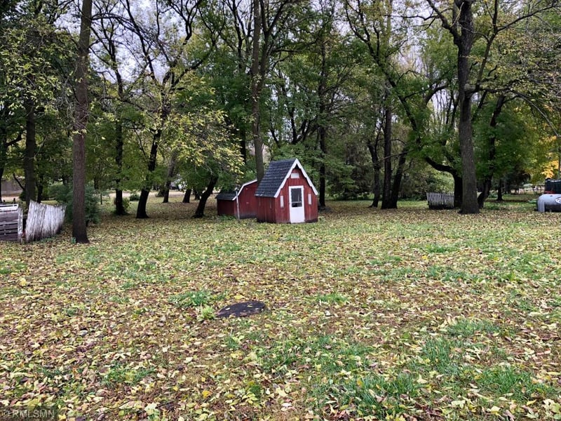 321 Woodlawn Ave, Lake Lillian, MN 56253