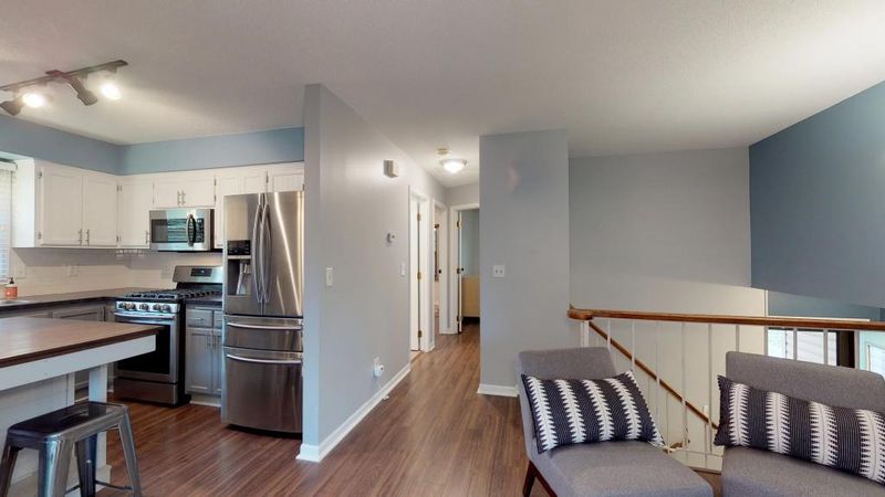 1724 Ridgewood Ave, White Bear Lake, MN 55110