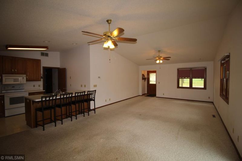 498 1st St E, Gaylord, MN 55334