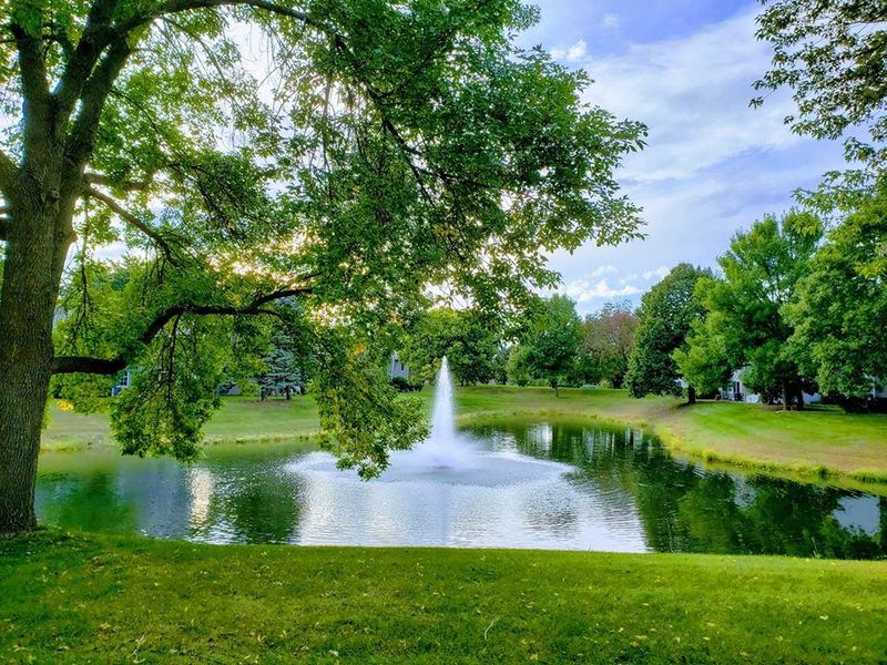 8080 Curtis Ln, Eden Prairie, MN 55347