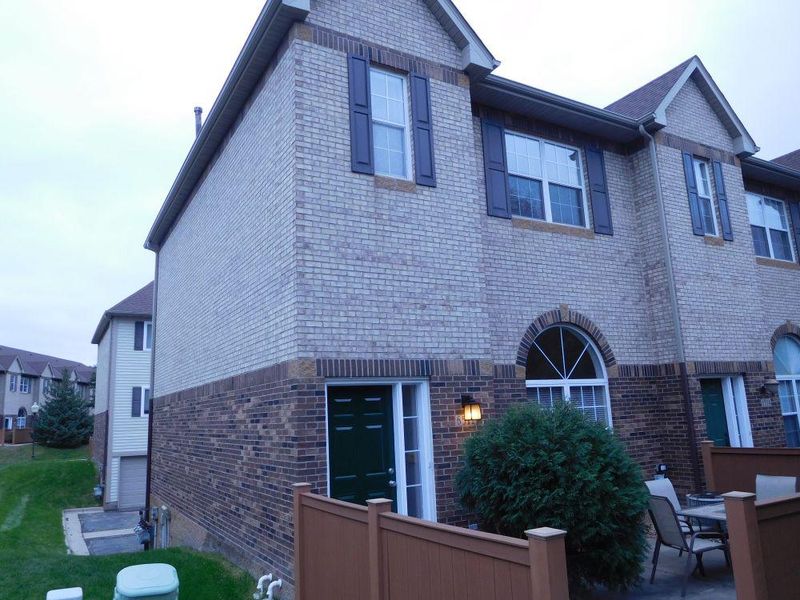 6512 Regency Ln, Eden Prairie, MN 55344