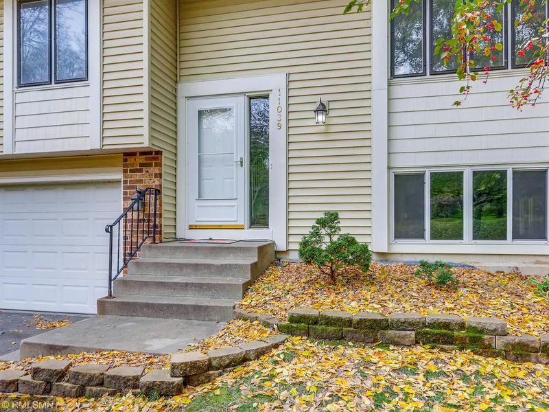 11039 N 104th Pl, Maple Grove, MN 55369