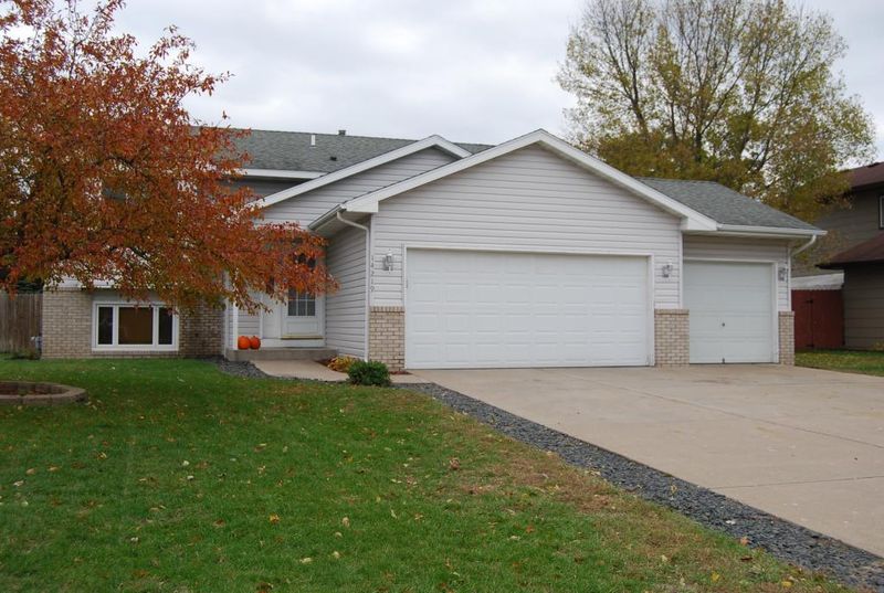 14219 Vale St NW, Andover, MN 55304