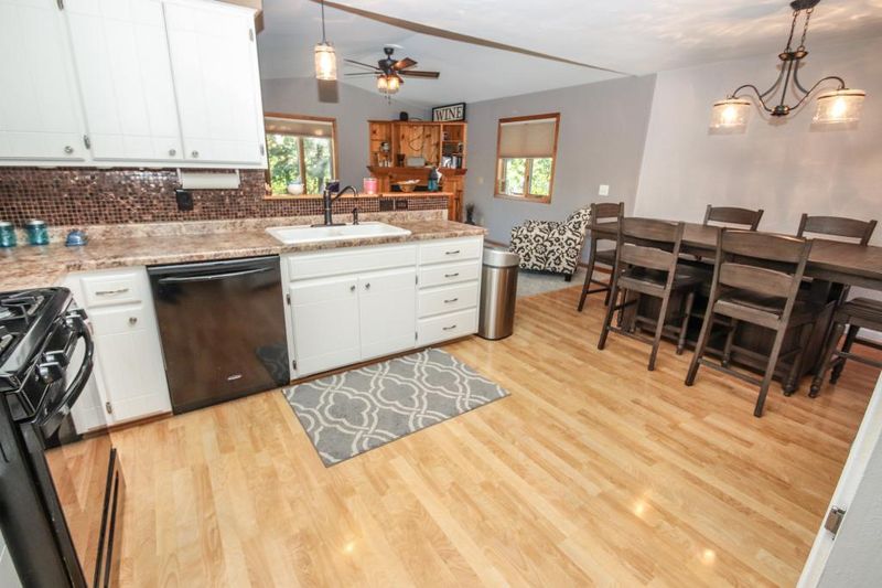 830 Lasalle Pl, Saint Cloud, MN 56301