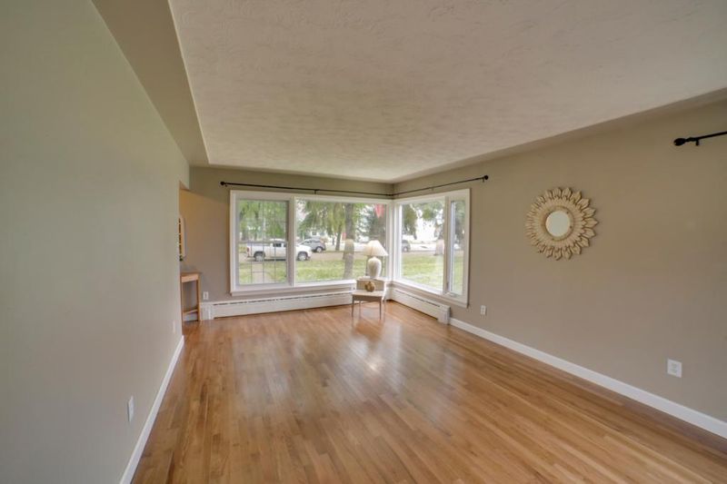 810 4th St S, Virginia, MN 55792