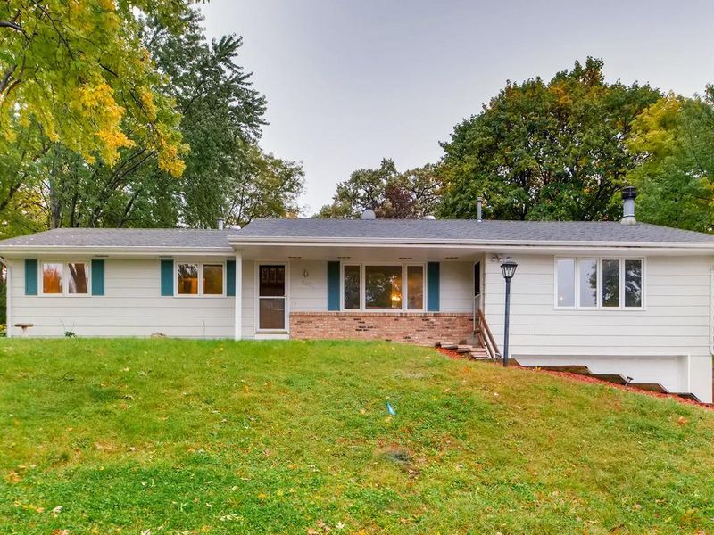 3401 Barbara Ln, Burnsville, MN 55337