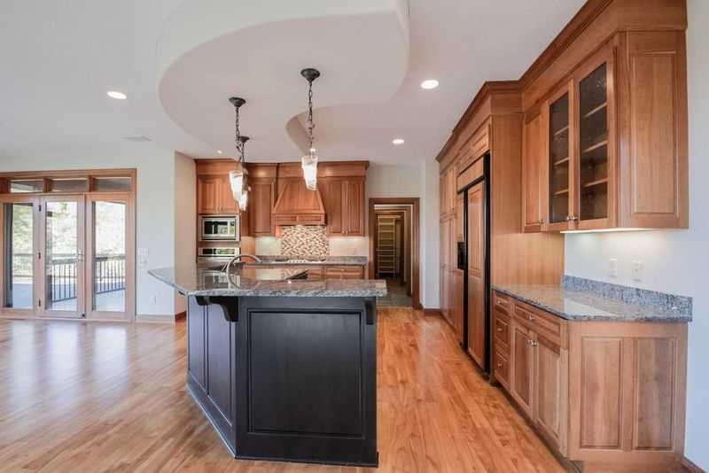 19120 Eagleview Ln, Prior Lake, MN 55372