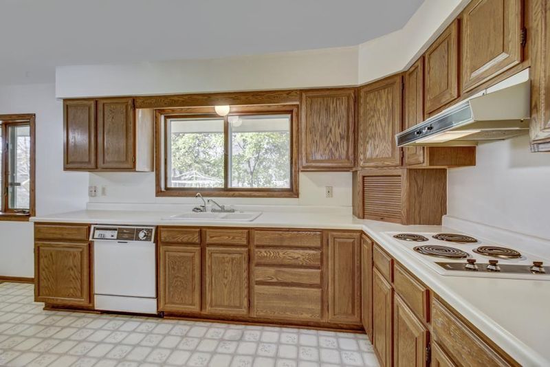 10848 Dahlia St NW, Coon Rapids, MN 55433