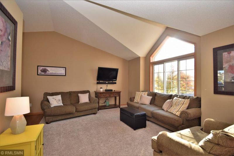 9766 43rd St NE, Saint Michael, MN 55376
