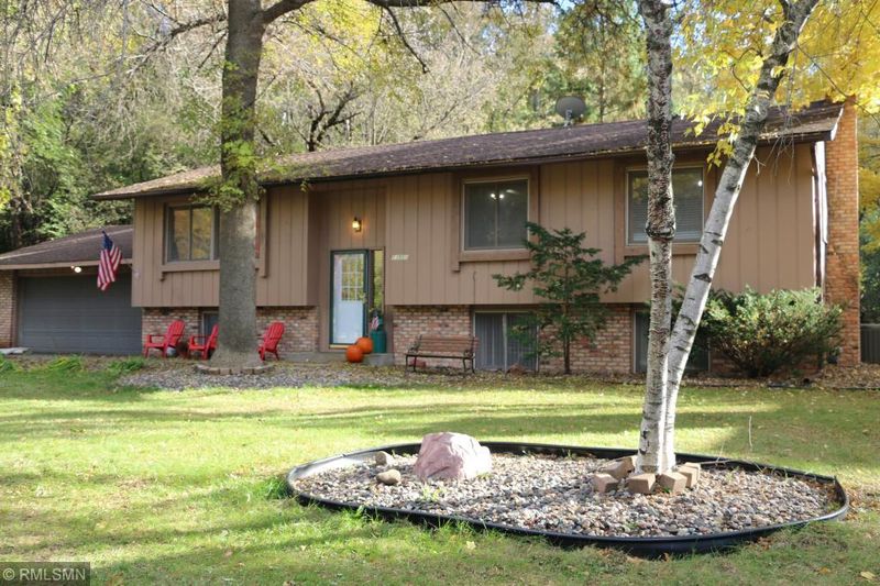 13501 Oakland Dr, Burnsville, MN 55337