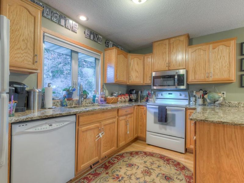 25 - 27 Windsor Ct, New Brighton, MN 55112