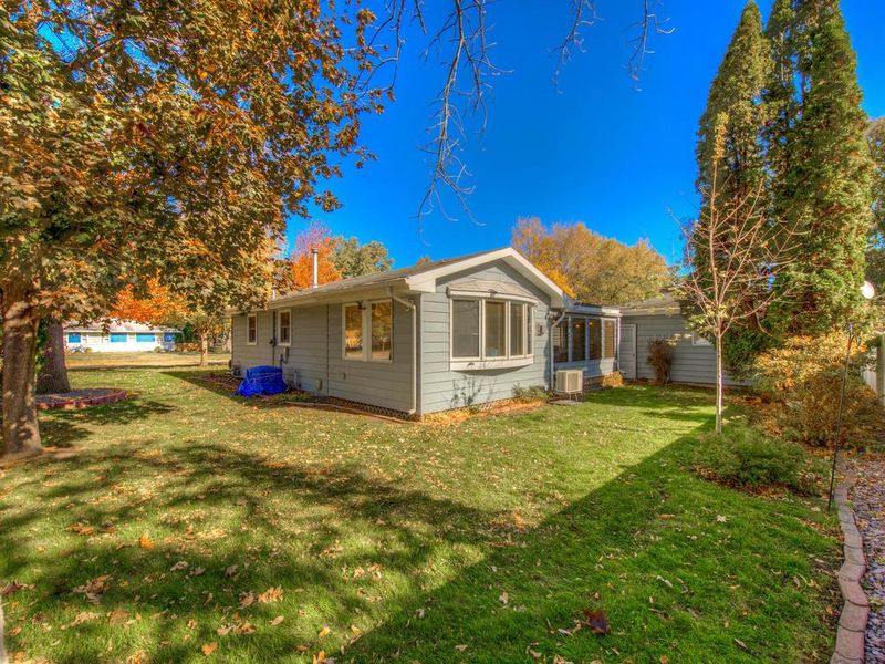 6825 46th Ave N, Crystal, MN 55428