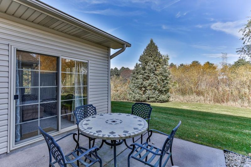 383 Allen Ave, Little Canada, MN 55117